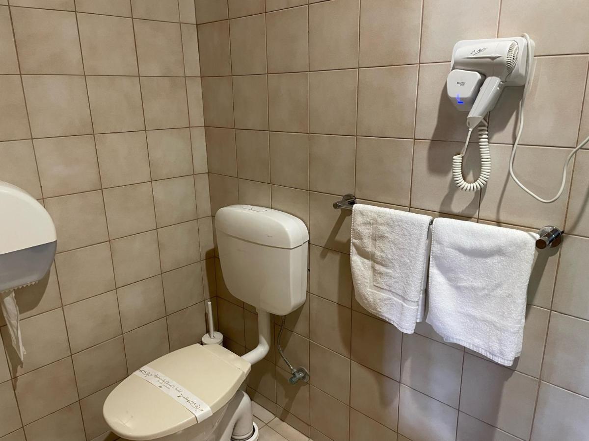 Pavlos Motel Ingle Farm Ngoại thất bức ảnh